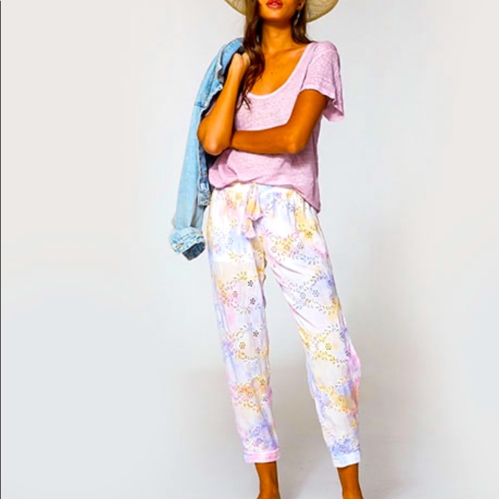 LAST OFFER NWT YOUNG BROKE FABULOUS EYELET CASUAL PANTS